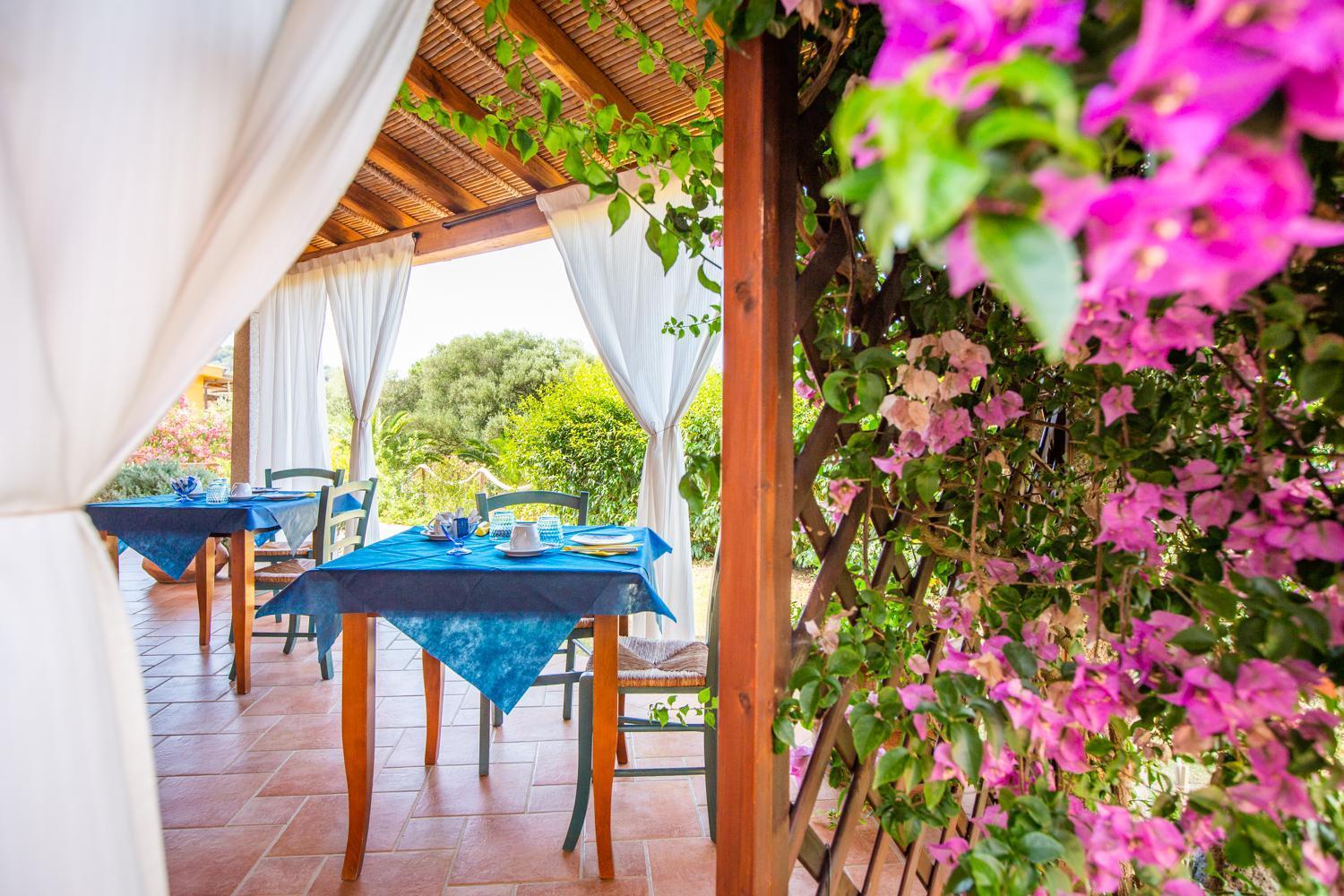 B&B La Vela Chia Buitenkant foto
